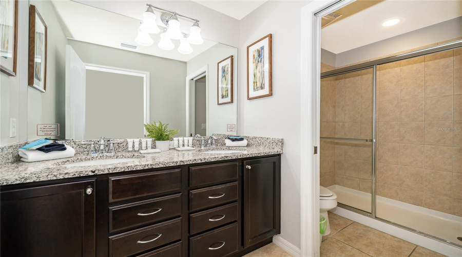 KISSIMMEE, Florida 34747, 6 Bedrooms Bedrooms, ,4 BathroomsBathrooms,Residential,For Sale,RHODES,0,MFRO6381049