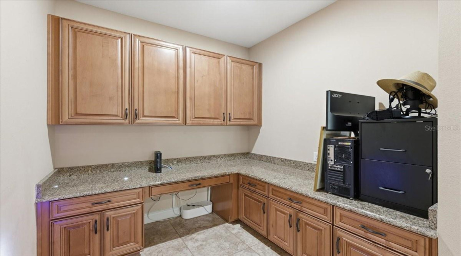 ORLANDO, Florida 32836, 4 Bedrooms Bedrooms, ,3 BathroomsBathrooms,Residential,For Sale,CHILTON,0,MFRO6381122