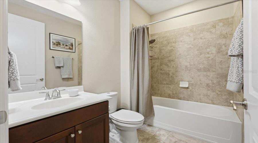 ORLANDO, Florida 32836, 4 Bedrooms Bedrooms, ,3 BathroomsBathrooms,Residential,For Sale,CHILTON,0,MFRO6381122