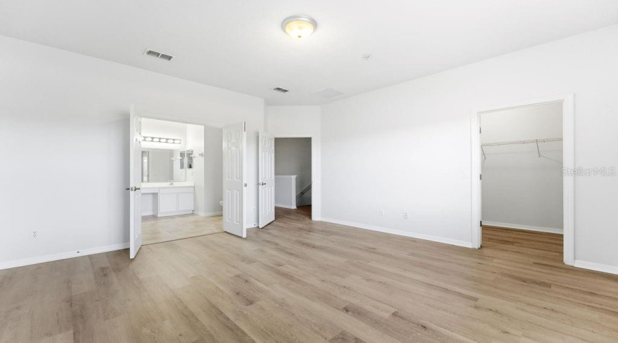 KISSIMMEE, Florida 34747, 3 Bedrooms Bedrooms, ,2 BathroomsBathrooms,Residential,For Sale,OAKWATER,0,MFRO6381121