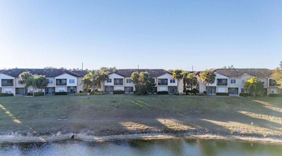 KISSIMMEE, Florida 34747, 3 Bedrooms Bedrooms, ,2 BathroomsBathrooms,Residential,For Sale,OAKWATER,0,MFRO6381121