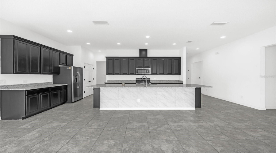 DAVENPORT, Florida 33897, 3 Bedrooms Bedrooms, ,2 BathroomsBathrooms,Residential,For Sale,FELCE,0,MFRO6381172