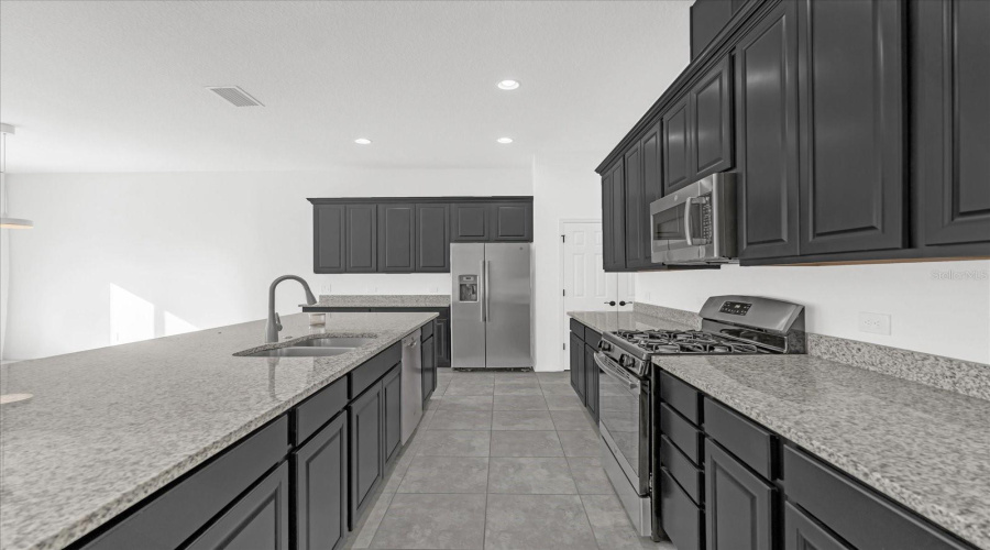 DAVENPORT, Florida 33897, 3 Bedrooms Bedrooms, ,2 BathroomsBathrooms,Residential,For Sale,FELCE,0,MFRO6381172