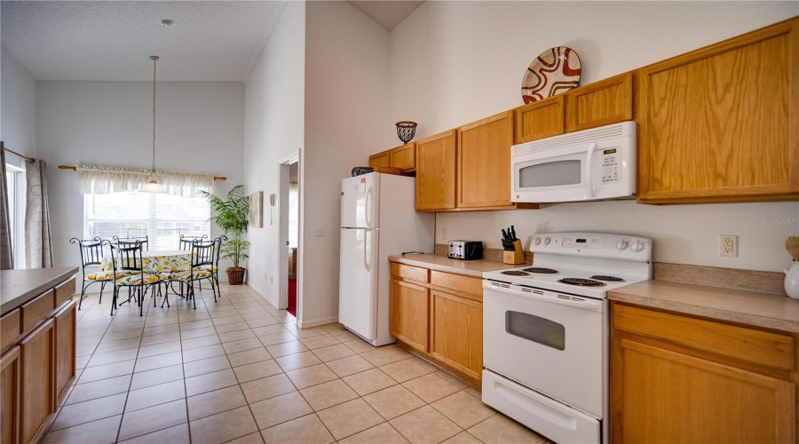 DAVENPORT, Florida 33897, 5 Bedrooms Bedrooms, ,4 BathroomsBathrooms,Residential,For Sale,BLOOMINGDALE,0,MFRS5143535