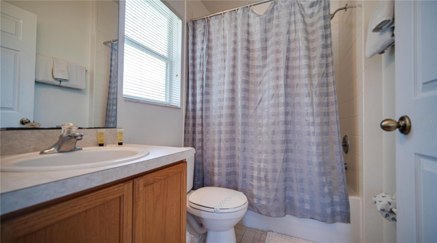 DAVENPORT, Florida 33897, 5 Bedrooms Bedrooms, ,4 BathroomsBathrooms,Residential,For Sale,BLOOMINGDALE,0,MFRS5143535