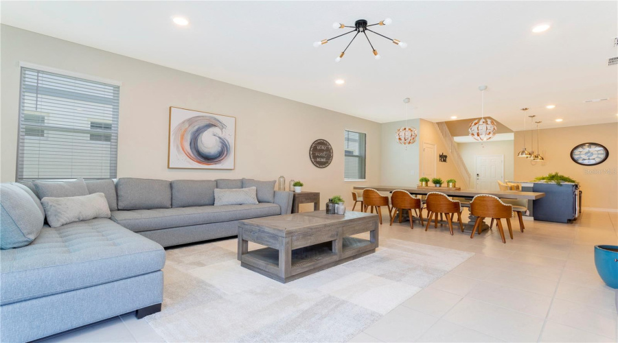 DAVENPORT, Florida 33897, 7 Bedrooms Bedrooms, ,5 BathroomsBathrooms,Residential,For Sale,LILAC,0,MFRO6380154