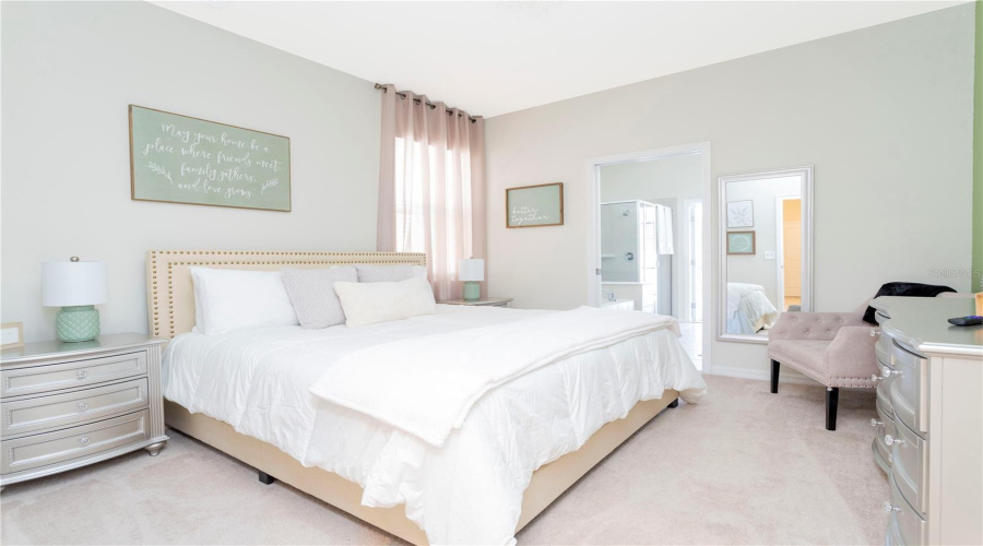 DAVENPORT, Florida 33897, 7 Bedrooms Bedrooms, ,5 BathroomsBathrooms,Residential,For Sale,LILAC,0,MFRO6380154