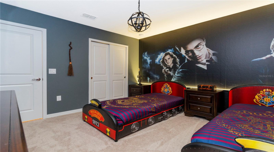 DAVENPORT, Florida 33897, 7 Bedrooms Bedrooms, ,5 BathroomsBathrooms,Residential,For Sale,LILAC,0,MFRO6380154