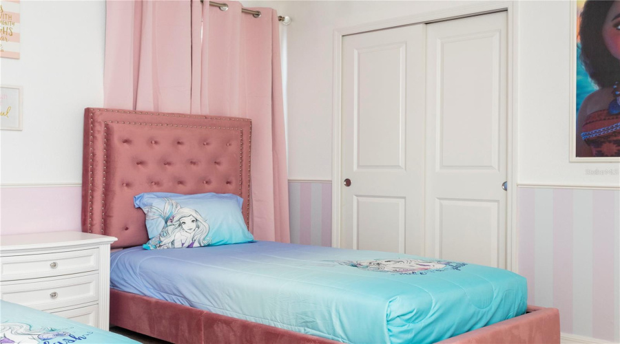 DAVENPORT, Florida 33897, 7 Bedrooms Bedrooms, ,5 BathroomsBathrooms,Residential,For Sale,LILAC,0,MFRO6380154