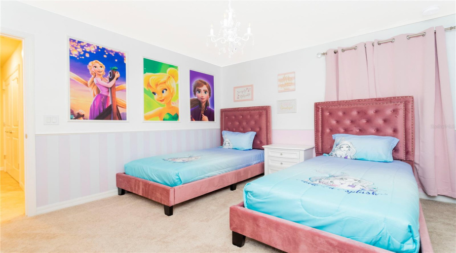 DAVENPORT, Florida 33897, 7 Bedrooms Bedrooms, ,5 BathroomsBathrooms,Residential,For Sale,LILAC,0,MFRO6380154