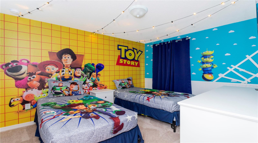 DAVENPORT, Florida 33897, 7 Bedrooms Bedrooms, ,5 BathroomsBathrooms,Residential,For Sale,LILAC,0,MFRO6380154