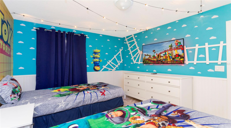 DAVENPORT, Florida 33897, 7 Bedrooms Bedrooms, ,5 BathroomsBathrooms,Residential,For Sale,LILAC,0,MFRO6380154