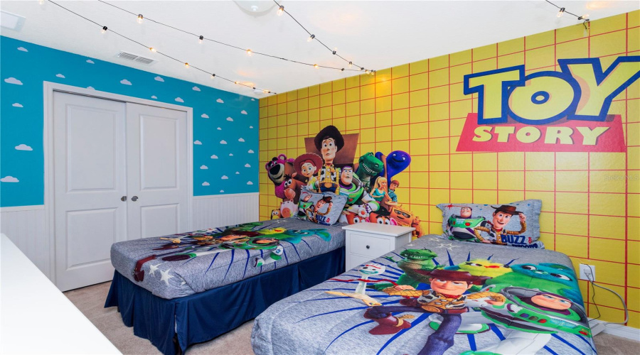 DAVENPORT, Florida 33897, 7 Bedrooms Bedrooms, ,5 BathroomsBathrooms,Residential,For Sale,LILAC,0,MFRO6380154