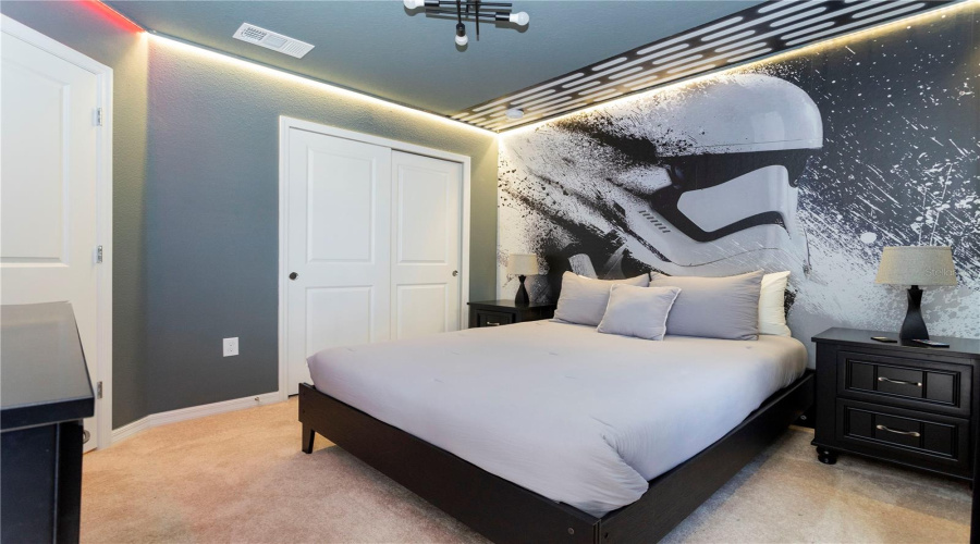 DAVENPORT, Florida 33897, 7 Bedrooms Bedrooms, ,5 BathroomsBathrooms,Residential,For Sale,LILAC,0,MFRO6380154