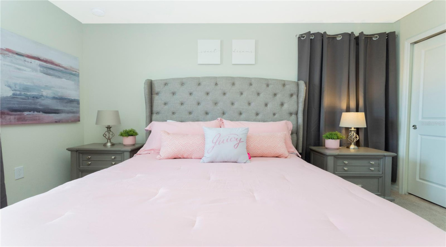 DAVENPORT, Florida 33897, 7 Bedrooms Bedrooms, ,5 BathroomsBathrooms,Residential,For Sale,LILAC,0,MFRO6380154