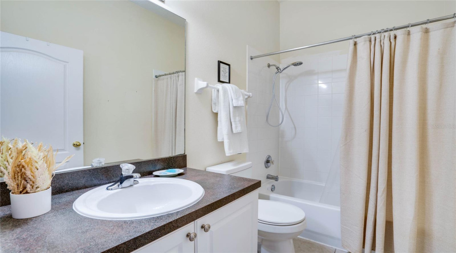 Full bathroom #3 in bedroom #4