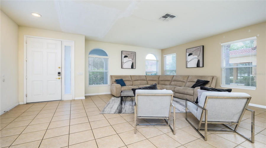 KISSIMMEE, Florida 34746, 6 Bedrooms Bedrooms, ,5 BathroomsBathrooms,Residential,For Sale,MARCELLO,0,MFRO6381209