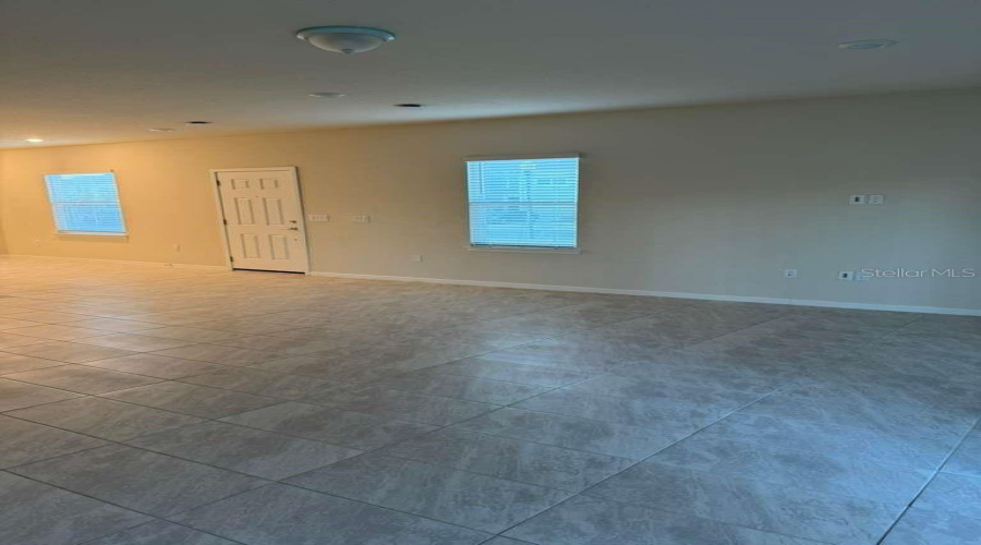 DAVENPORT, Florida 33896, 3 Bedrooms Bedrooms, ,2 BathroomsBathrooms,Residential,For Sale,STUNNING,0,MFRO6381260