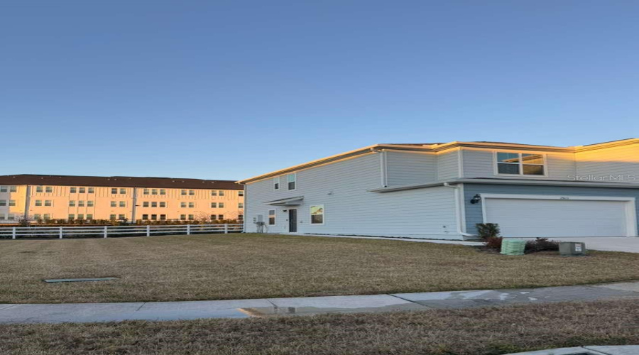 DAVENPORT, Florida 33896, 3 Bedrooms Bedrooms, ,2 BathroomsBathrooms,Residential,For Sale,STUNNING,0,MFRO6381260