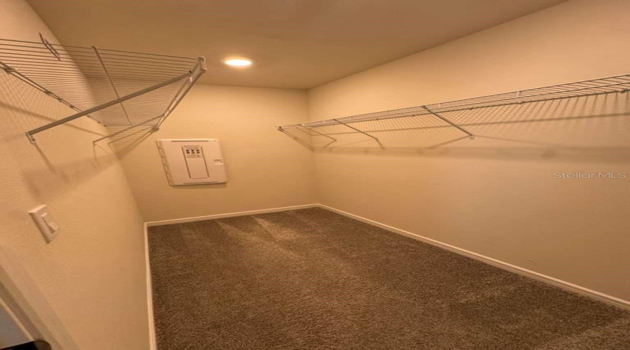 DAVENPORT, Florida 33896, 3 Bedrooms Bedrooms, ,2 BathroomsBathrooms,Residential,For Sale,STUNNING,0,MFRO6381260