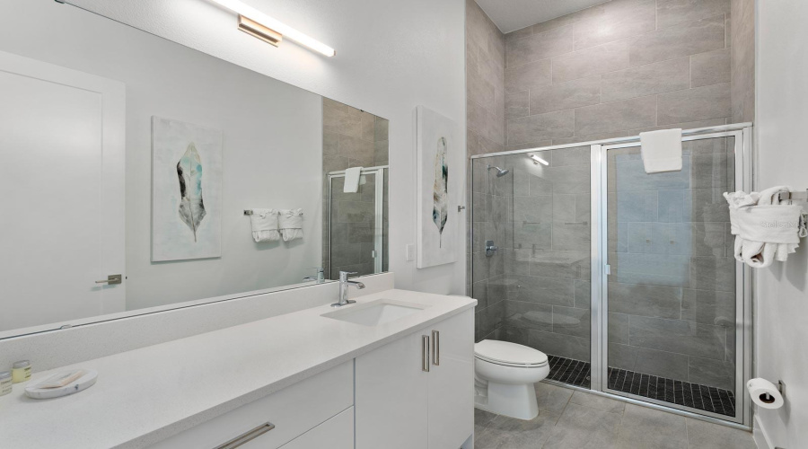 DAVENPORT, Florida 33837, 6 Bedrooms Bedrooms, ,6 BathroomsBathrooms,Residential,For Sale,PINE OAK,0,MFRS5143499