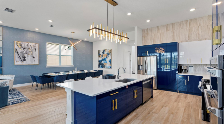 DAVENPORT, Florida 33837, 6 Bedrooms Bedrooms, ,6 BathroomsBathrooms,Residential,For Sale,PINE OAK,0,MFRS5143499