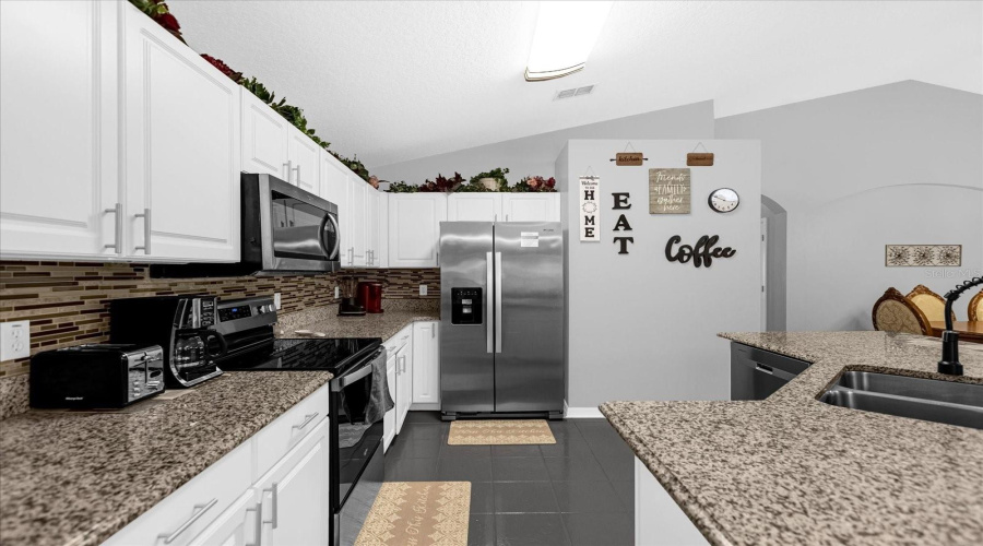 KISSIMMEE, Florida 34746, 4 Bedrooms Bedrooms, ,2 BathroomsBathrooms,Residential,For Sale,WINDING WILLOW,0,MFRS5143532