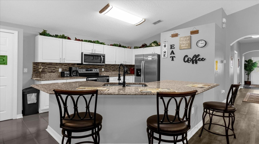 KISSIMMEE, Florida 34746, 4 Bedrooms Bedrooms, ,2 BathroomsBathrooms,Residential,For Sale,WINDING WILLOW,0,MFRS5143532