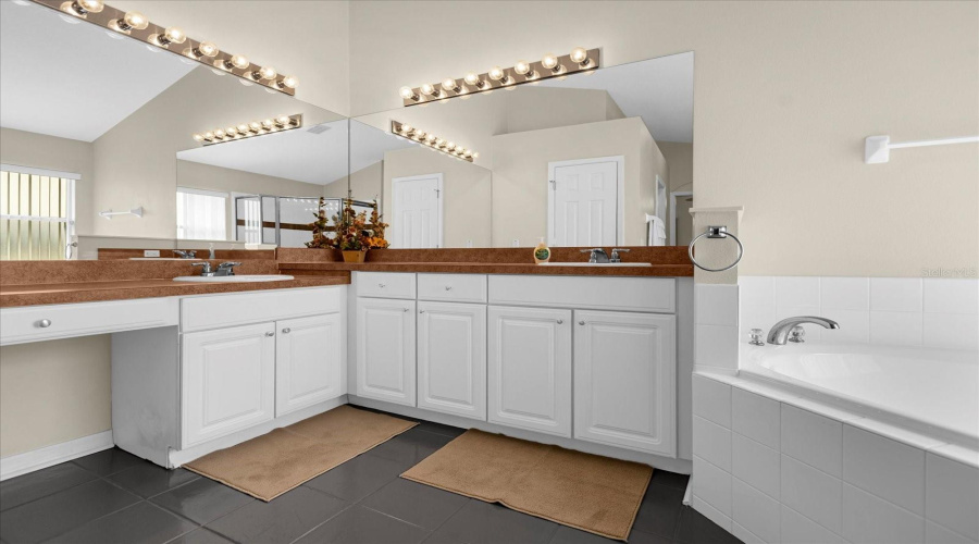 KISSIMMEE, Florida 34746, 4 Bedrooms Bedrooms, ,2 BathroomsBathrooms,Residential,For Sale,WINDING WILLOW,0,MFRS5143532