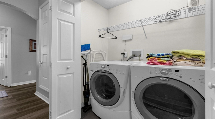 KISSIMMEE, Florida 34746, 4 Bedrooms Bedrooms, ,2 BathroomsBathrooms,Residential,For Sale,WINDING WILLOW,0,MFRS5143532