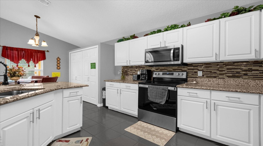 KISSIMMEE, Florida 34746, 4 Bedrooms Bedrooms, ,2 BathroomsBathrooms,Residential,For Sale,WINDING WILLOW,0,MFRS5143532