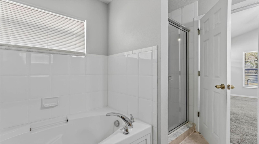 KISSIMMEE, Florida 34746, 4 Bedrooms Bedrooms, ,2 BathroomsBathrooms,Residential,For Sale,EMERALD GREEN,0,MFRS5143546