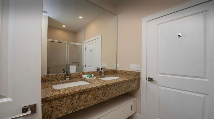 KISSIMMEE, Florida 34747, 4 Bedrooms Bedrooms, ,4 BathroomsBathrooms,Residential,For Sale,BRASILIA,0,MFRS5143074