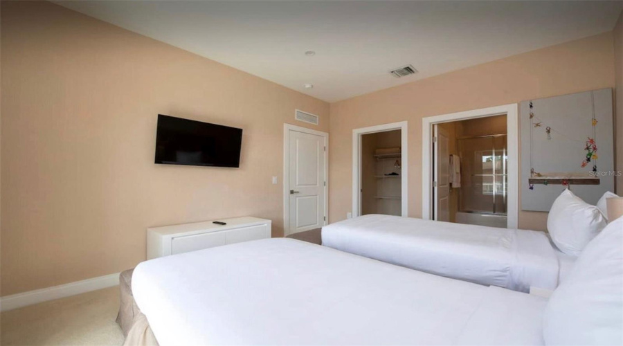 KISSIMMEE, Florida 34747, 4 Bedrooms Bedrooms, ,4 BathroomsBathrooms,Residential,For Sale,BRASILIA,0,MFRS5143074