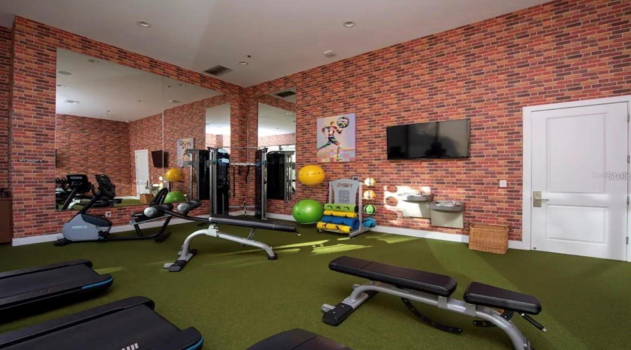 KISSIMMEE, Florida 34747, 4 Bedrooms Bedrooms, ,4 BathroomsBathrooms,Residential,For Sale,BRASILIA,0,MFRS5143074