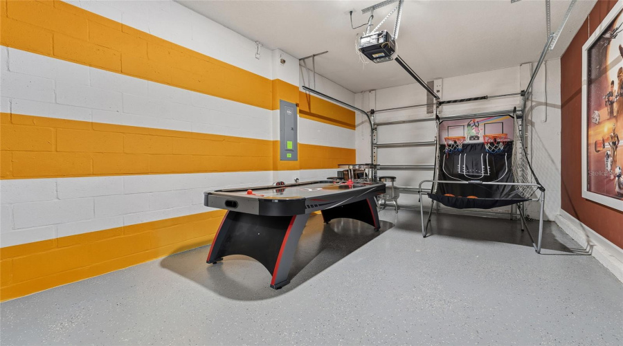 DAVENPORT, Florida 33896, 6 Bedrooms Bedrooms, ,5 BathroomsBathrooms,Residential,For Sale,CABOT CLIFFS,0,MFRS5143528