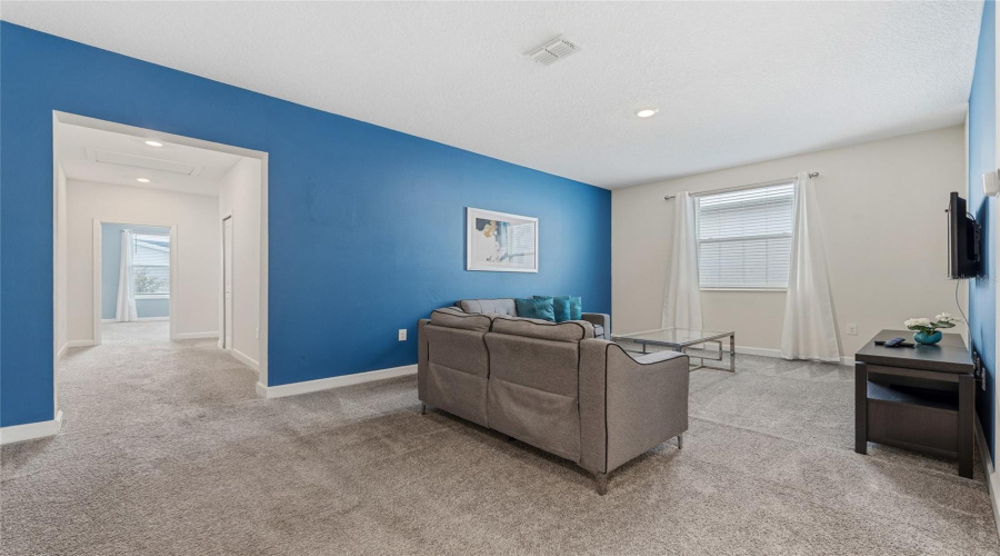 DAVENPORT, Florida 33896, 6 Bedrooms Bedrooms, ,5 BathroomsBathrooms,Residential,For Sale,CABOT CLIFFS,0,MFRS5143528