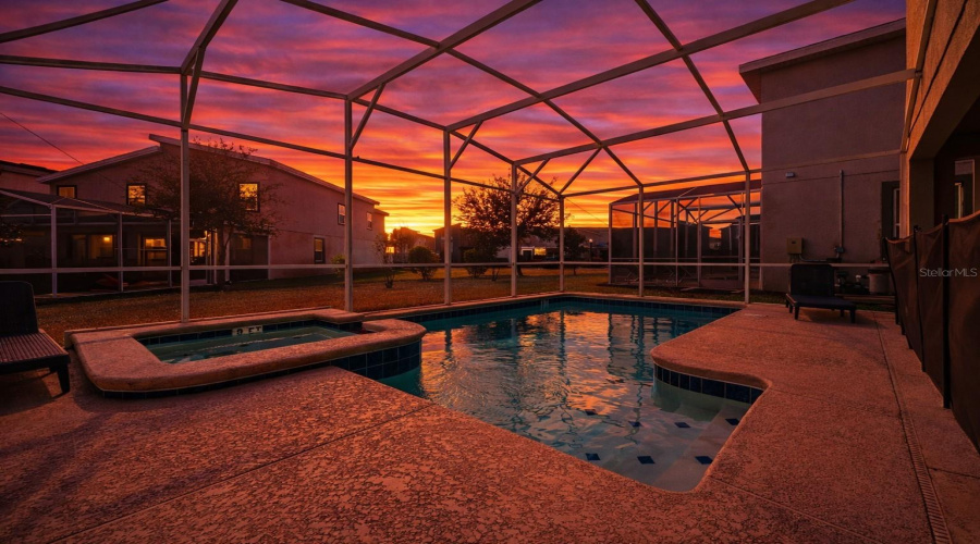 DAVENPORT, Florida 33896, 6 Bedrooms Bedrooms, ,5 BathroomsBathrooms,Residential,For Sale,CABOT CLIFFS,0,MFRS5143528