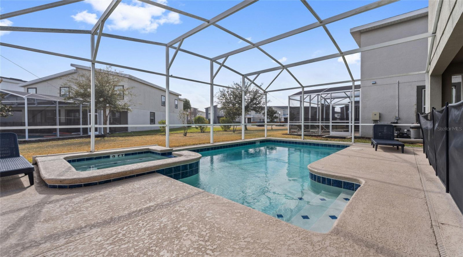 DAVENPORT, Florida 33896, 6 Bedrooms Bedrooms, ,5 BathroomsBathrooms,Residential,For Sale,CABOT CLIFFS,0,MFRS5143528