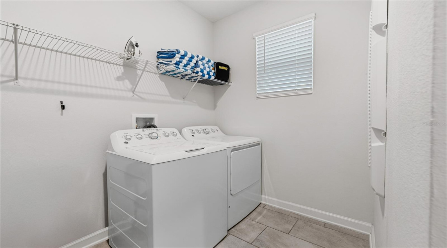 DAVENPORT, Florida 33896, 6 Bedrooms Bedrooms, ,5 BathroomsBathrooms,Residential,For Sale,CABOT CLIFFS,0,MFRS5143528