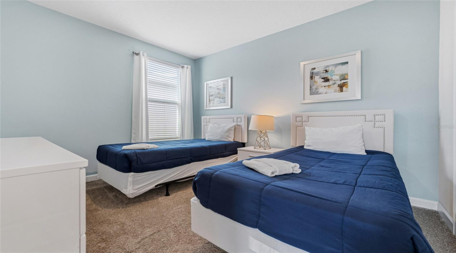 DAVENPORT, Florida 33896, 6 Bedrooms Bedrooms, ,5 BathroomsBathrooms,Residential,For Sale,CABOT CLIFFS,0,MFRS5143528