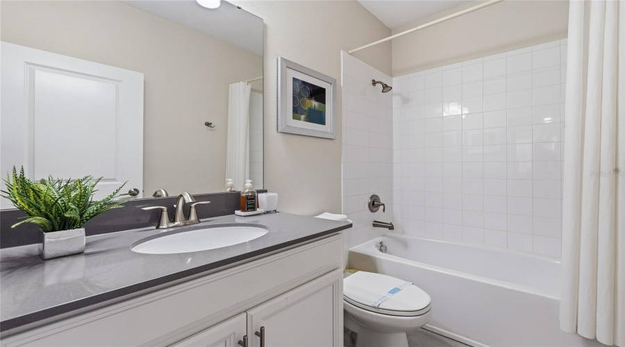 DAVENPORT, Florida 33896, 6 Bedrooms Bedrooms, ,5 BathroomsBathrooms,Residential,For Sale,CABOT CLIFFS,0,MFRS5143528