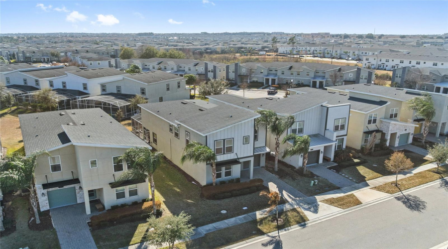 DAVENPORT, Florida 33896, 6 Bedrooms Bedrooms, ,5 BathroomsBathrooms,Residential,For Sale,CABOT CLIFFS,0,MFRS5143528