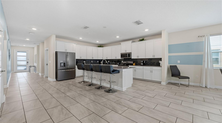 DAVENPORT, Florida 33896, 6 Bedrooms Bedrooms, ,5 BathroomsBathrooms,Residential,For Sale,CABOT CLIFFS,0,MFRS5143528