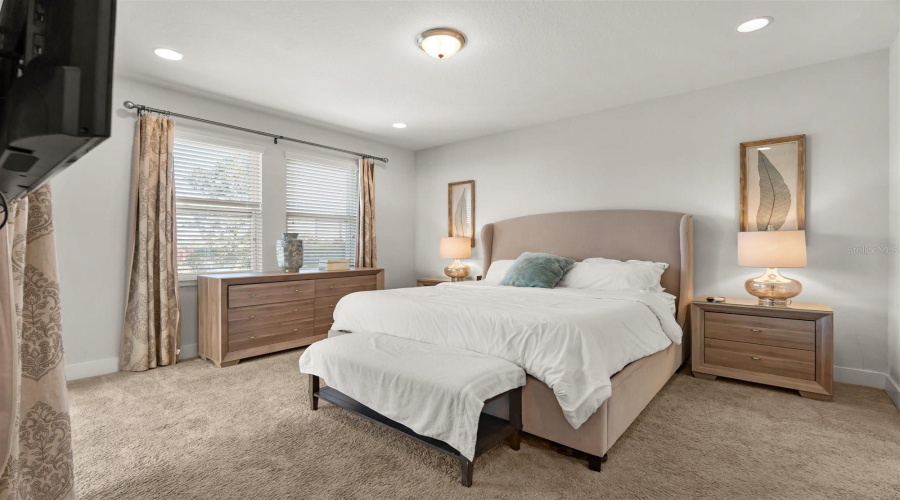 KISSIMMEE, Florida 34747, 6 Bedrooms Bedrooms, ,6 BathroomsBathrooms,Residential,For Sale,MARKER AVE,0,MFRO6375250