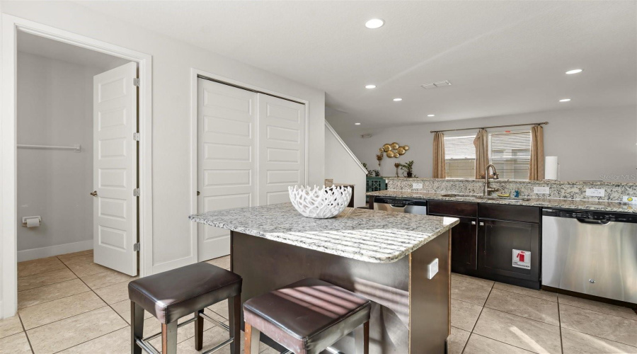 KISSIMMEE, Florida 34747, 6 Bedrooms Bedrooms, ,6 BathroomsBathrooms,Residential,For Sale,MARKER AVE,0,MFRO6375250