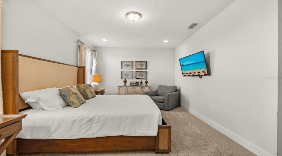 KISSIMMEE, Florida 34747, 6 Bedrooms Bedrooms, ,6 BathroomsBathrooms,Residential,For Sale,MARKER AVE,0,MFRO6375250