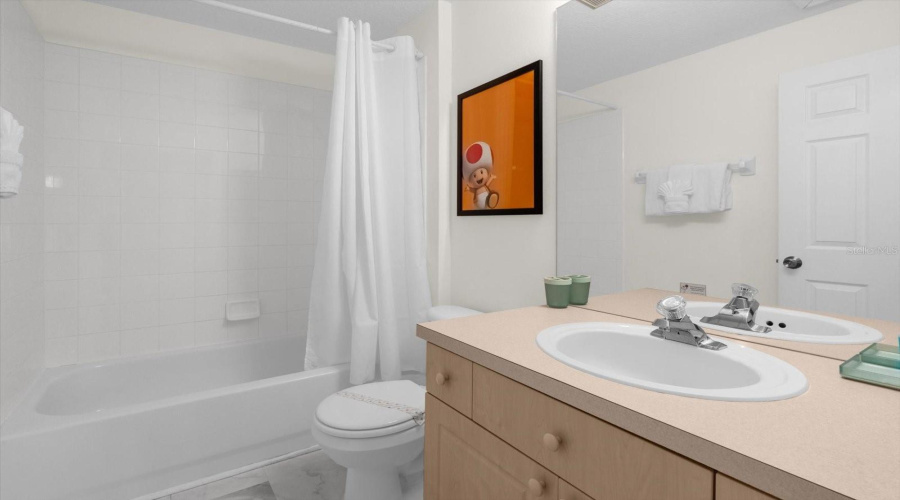 KISSIMMEE, Florida 34747, 3 Bedrooms Bedrooms, ,3 BathroomsBathrooms,Residential,For Sale,SILVER PALM,0,MFRO6380885