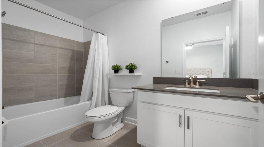 DAVENPORT, Florida 33837, 4 Bedrooms Bedrooms, ,3 BathroomsBathrooms,Residential,For Sale,HILLINGDAM,0,MFRS5141426