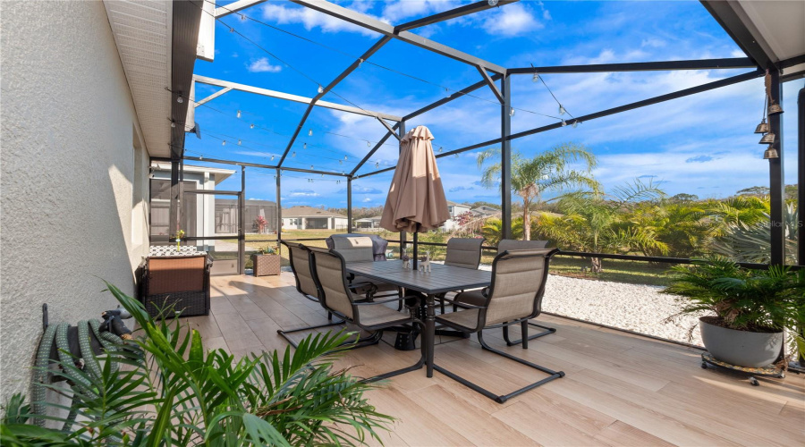 DAVENPORT, Florida 33837, 4 Bedrooms Bedrooms, ,3 BathroomsBathrooms,Residential,For Sale,HILLINGDAM,0,MFRS5141426